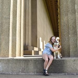 Meet your Posher, Caitlin